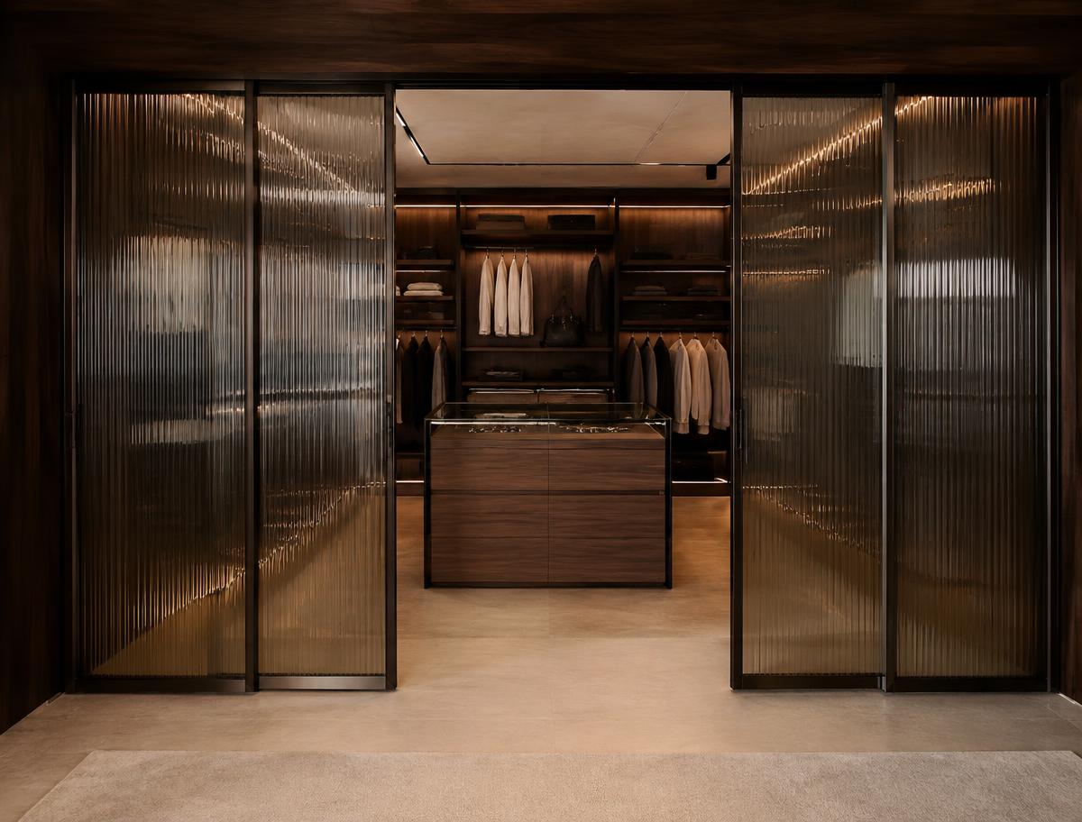 Fluted Glass Walk-in